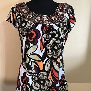 Multi color short sleeve blouse with design